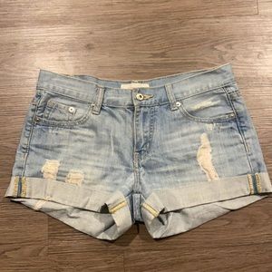 Women’s light wash denim shorts from Forever 21 - Size 26